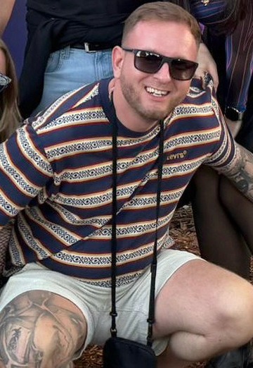 Tino (@tinozeigmalkurz) — my photo № 3