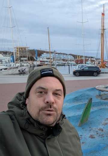 Dennis (@dennis2030) — my photo № 1